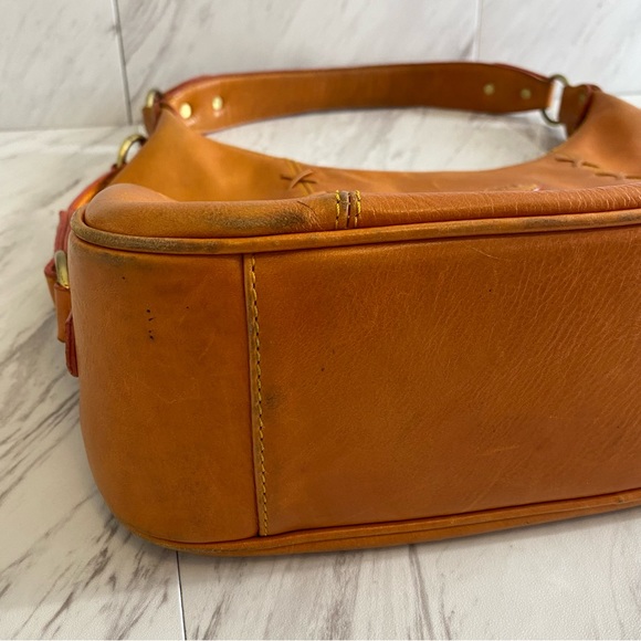 Tod’s hobo style purse all leather camel color - Picture 14 of 16